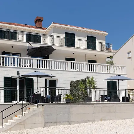 Honoris Apartment - Brand New - Private Parking - 90 M From The Beach- Terrace Slano Exterior photo