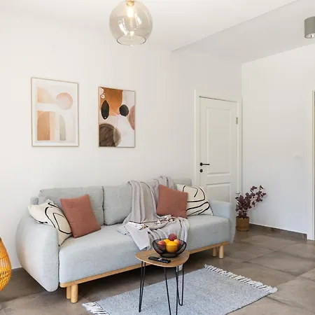Honoris Apartment - Brand New - Private Parking - 90 M From The Beach- Terrace Slano Exterior photo