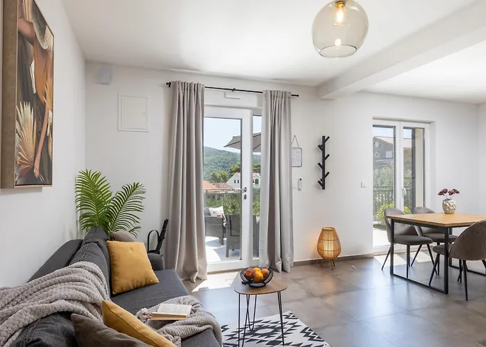 Honoris Apartment - Brand New - Private Parking - 90 M From The Beach- Terrace