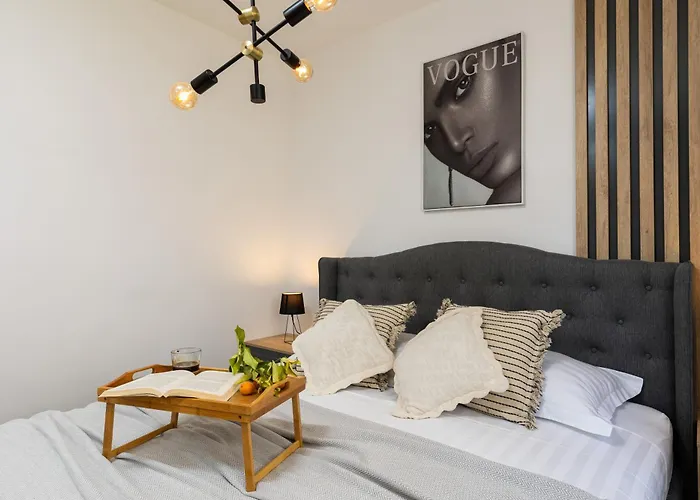 Honoris Apartment - Brand New - Private Parking - 90 M From The Beach- Terrace