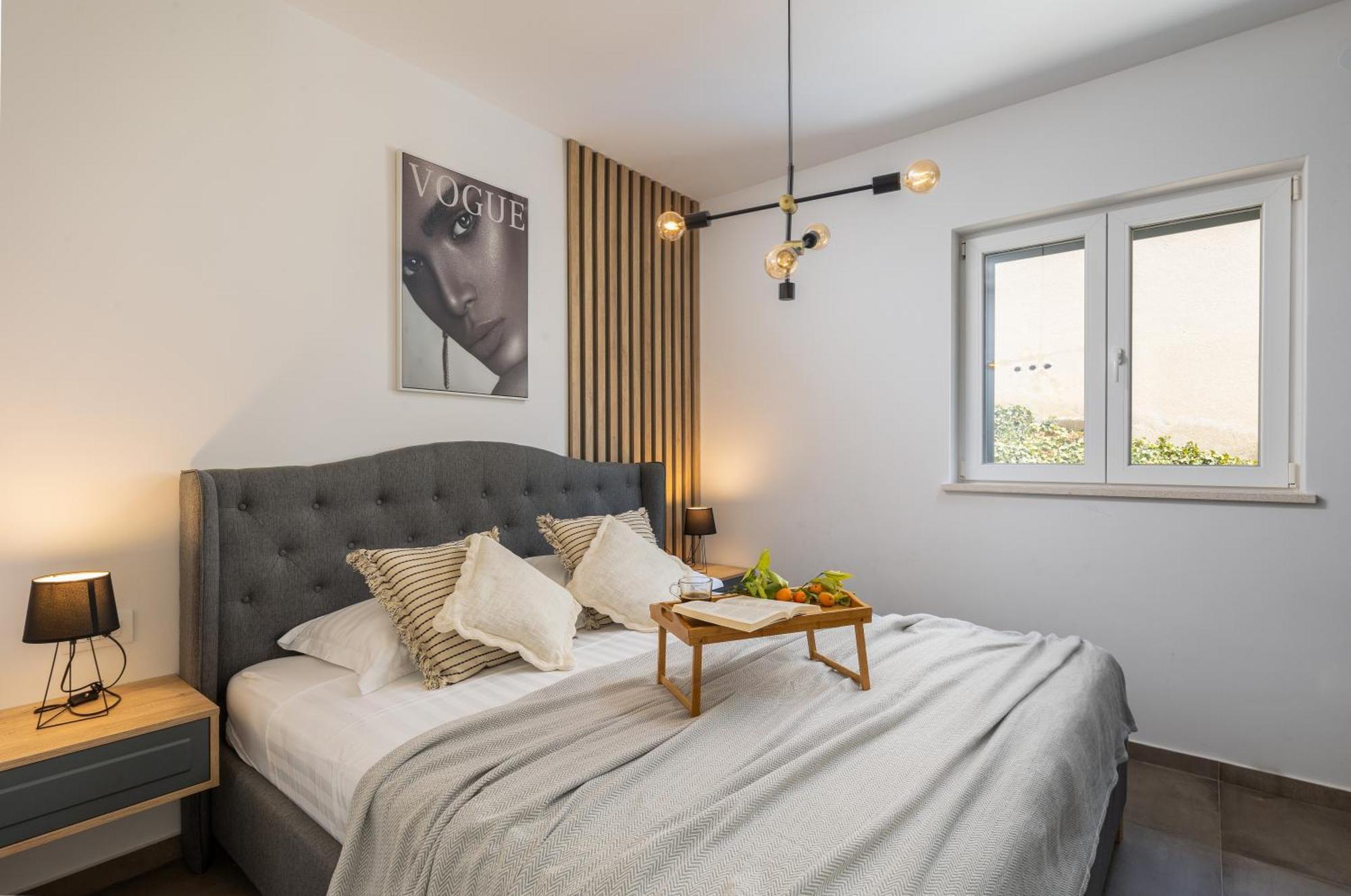 Honoris - Brand New - Private Parking - 90 M From The Beach- Terrace * Slano