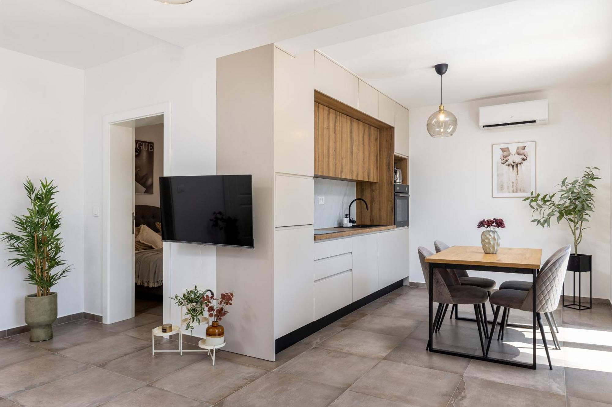 Honoris - Brand New - Private Parking - 90 M From The Beach- Terrace Apartment