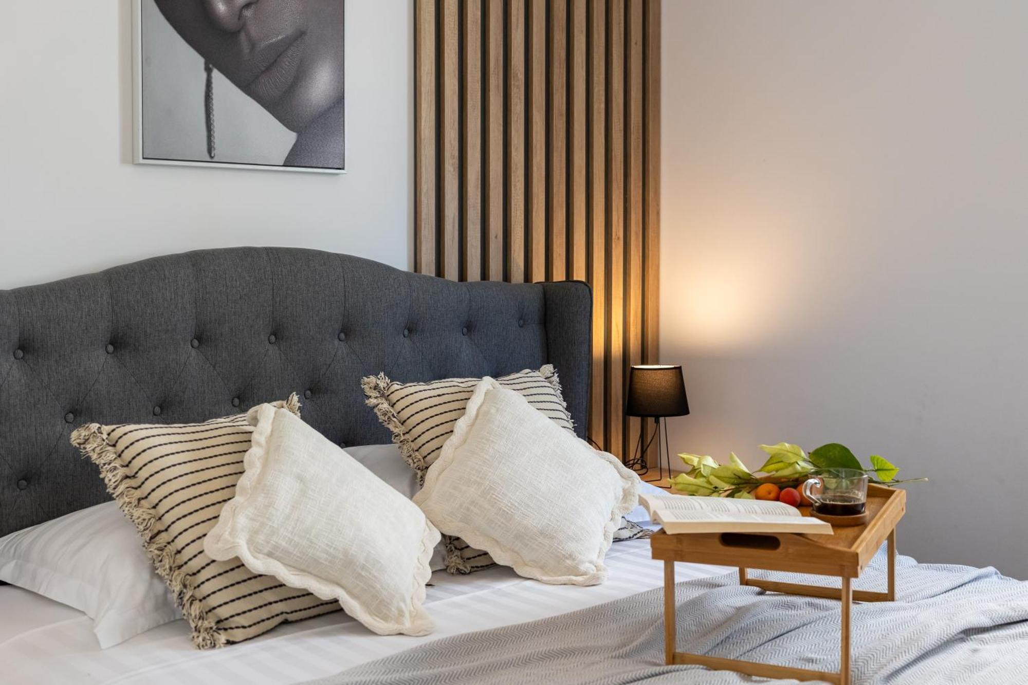 Apartment Honoris - Brand New - Private Parking - 90 M From The Beach- Terrace