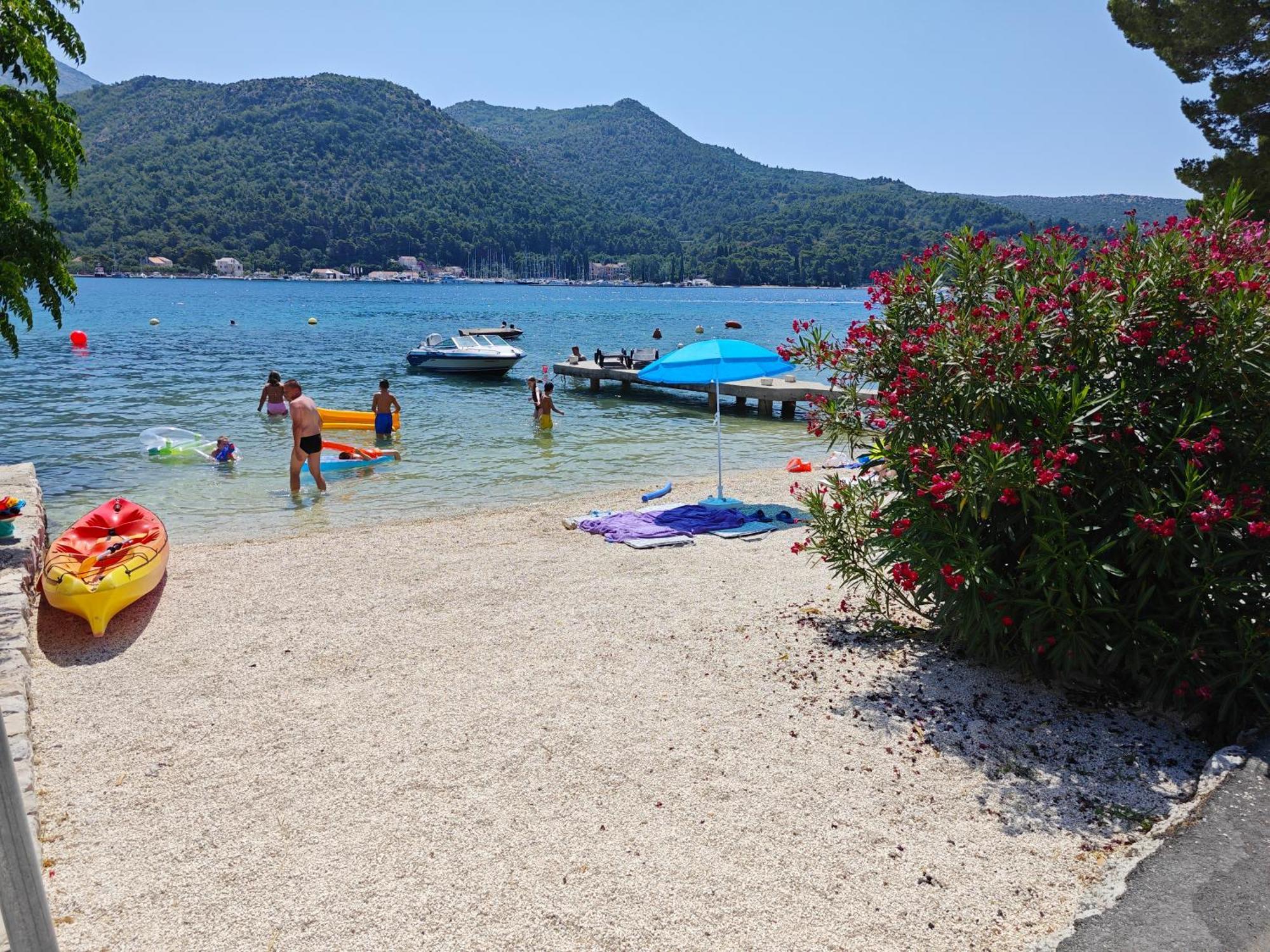Honoris - Brand New - Private Parking - 90 M From The Beach- Terrace Apartment