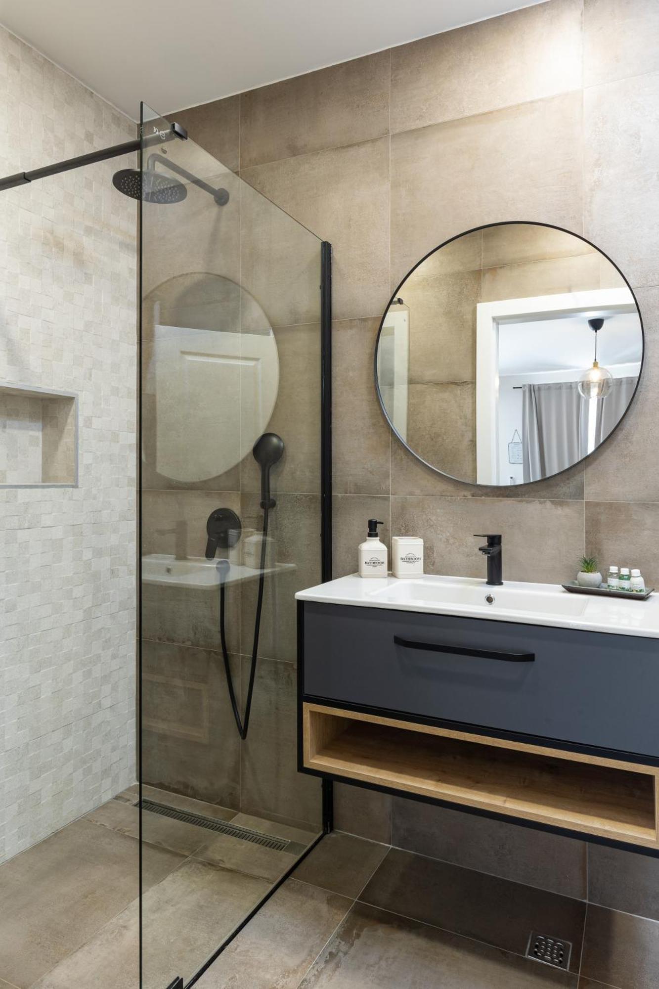 Apartment Honoris - Brand New - Private Parking - 90 M From The Beach- Terrace Slano